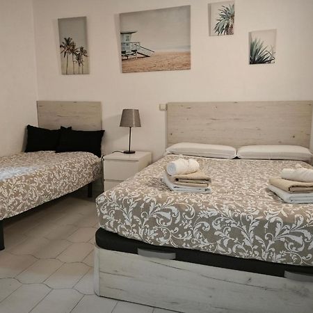 Benalbeach Casa Kito Dreams 1ª Linea Playa Benalmádena Esterno foto